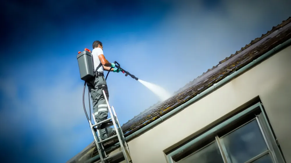 démoussage toiture hydrofugewebp